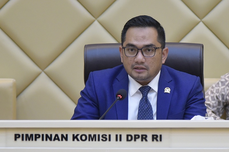 Ketua Komisi II, Rifqinizami Karsayuda