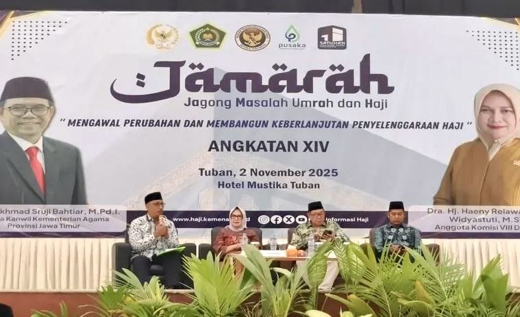 Haeny Relawati (kedua dari kiri)
